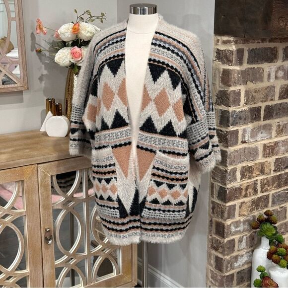 RAJ L.A Women’s Billie Fuzzy Autumn Poncho Wrap Bohemian Ruana in Mocha Multi - Picture 8 of 11